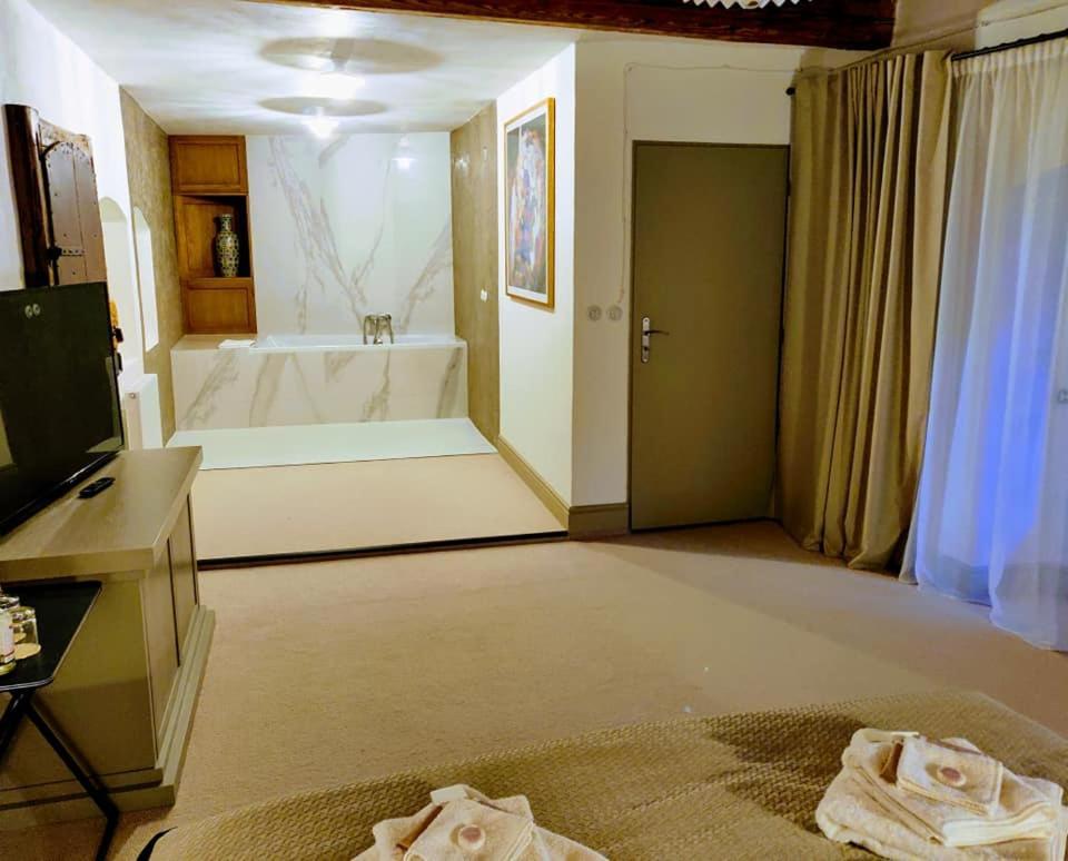 Hotel Kocour Třebíč Екстериор снимка