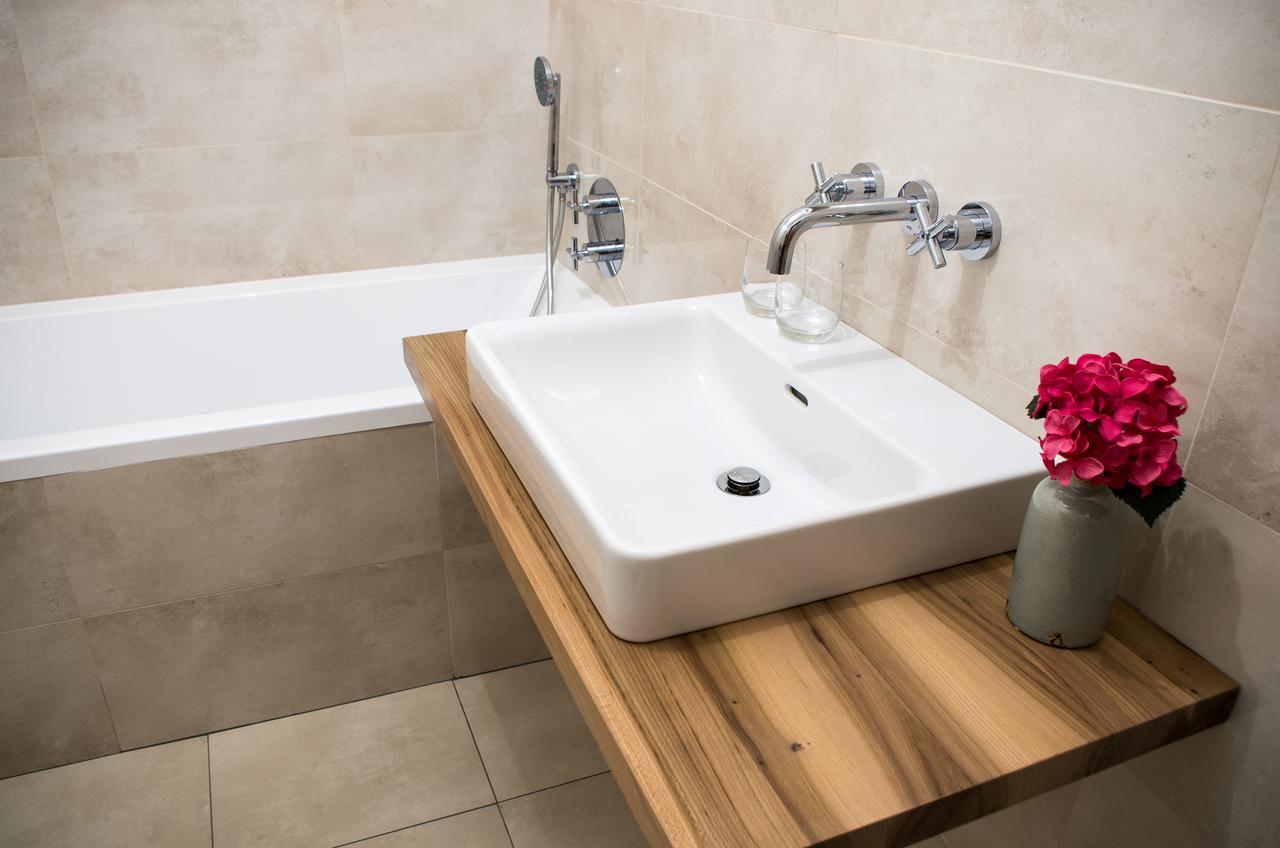 Hotel Kocour Třebíč Екстериор снимка