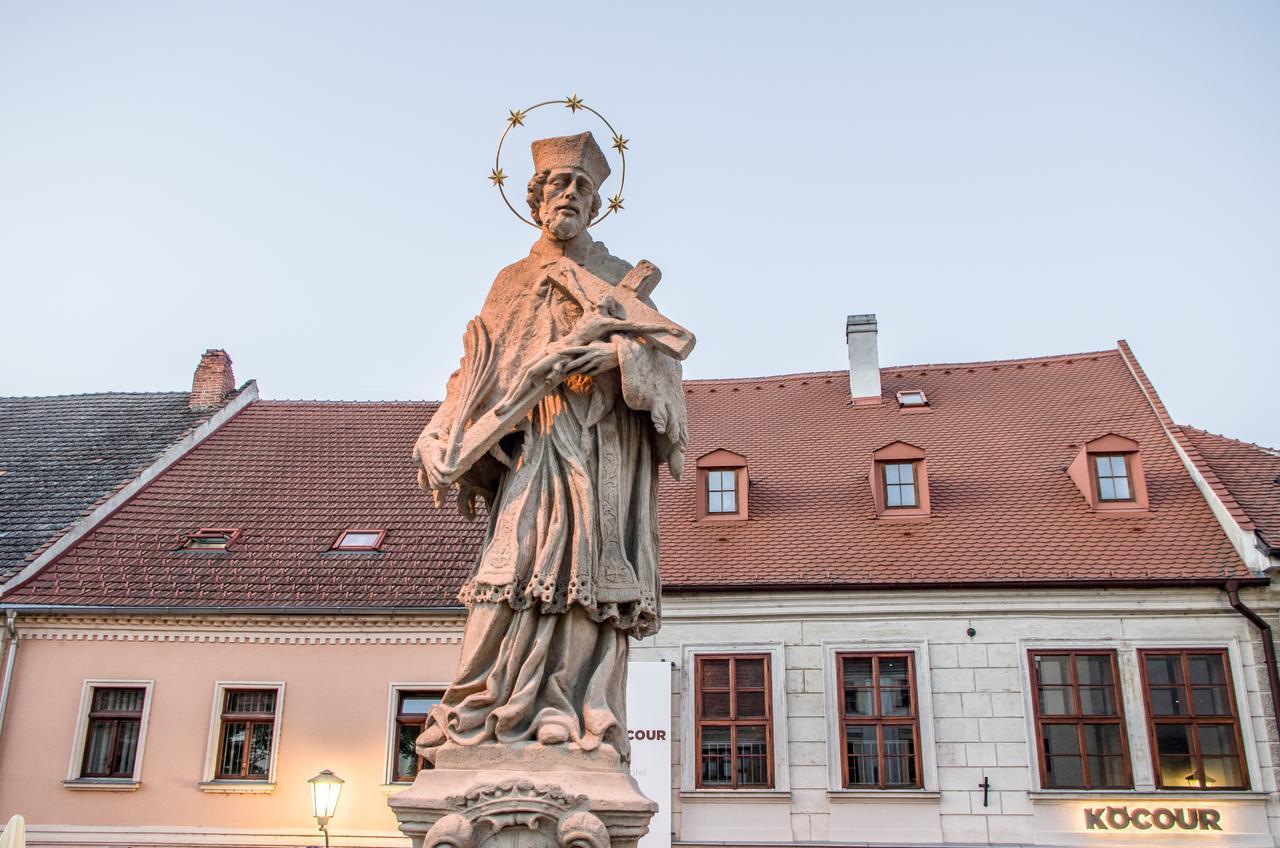 Hotel Kocour Třebíč Екстериор снимка